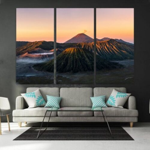 Lever de Soleil sur les Volcans Bromo, Botok et Semeru - Toile Murale – Image 2
