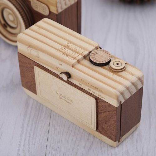 Boîte à musique en bois de la forme d'un appareil photo – Image 3